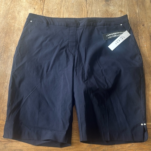 Tribal Women’s Black Pull On Stretch Bermuda Shorts - 20W - Picture 1 of 6